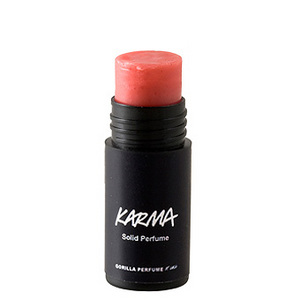 Твердые духи Karma от Lush