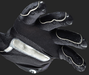 the peregrine gaming glove