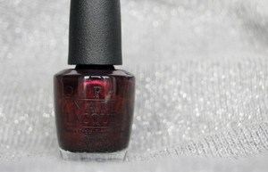 лак OPI, Essie