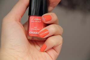 Chanel лак Orange Frizz