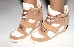 КЕДЫ НА ТАНКЕТКЕ