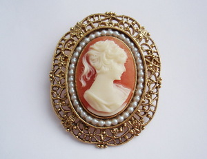 Cameo брошь