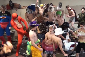 Станцевать в Harlem Shake