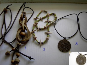 деревянные или кожаные браслеты