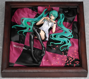 Hatsune Miku - World is Mine Brown Frame ver