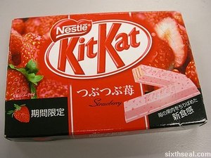 KitKat с клубникой в белом шоколаде