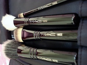 Brushes for make-up