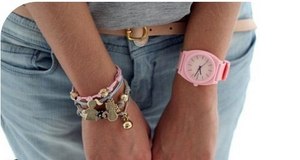 розовые милые часы и браслеты
