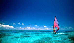 кататься на виндсёрфе