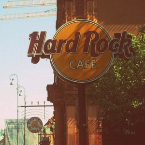в hаrd rock cafe