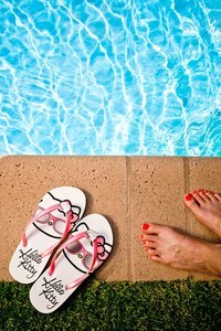 Скорее обуть вьетнамки