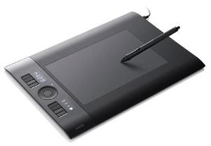 Графический планшет wacom. Intuos 3 или 4.