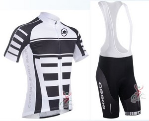 Cycling clothing