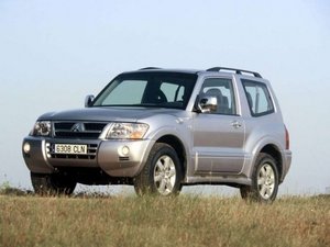 Mitsubishi Pajero коротоыш