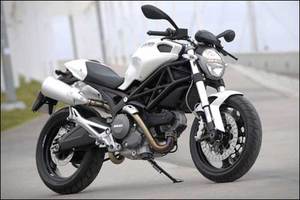 Ducati Monster 696 c