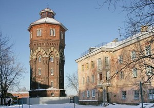 жить в водонапорной башне