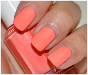 Essie Haute as Hello