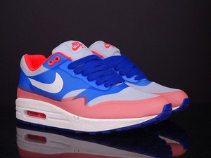 NIKE Wmns Air Max 1 Hyperfuse