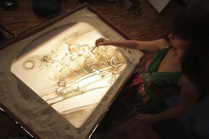 Уроки рисования песком на стекле