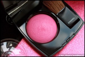 Румяна Chanel Joues Contraste Powder Blush #74 Ultra Rose