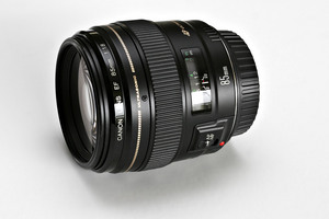 Canon EF 85mm f/1.8 USM