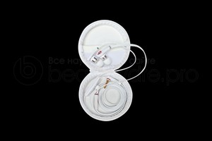 Beats Tour ControlTalk White