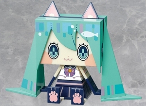 Hatsune Miku neko figure