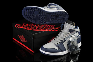 Mens Jordan 1 Shoes (Mid) In Cool Grey & White Midnight & Navy Features