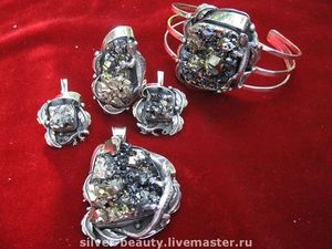 Комплект из серебра с пиритом "Белла"