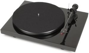 Pro-Ject Debut Carbon piano black