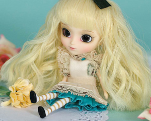 Little Pullip — Romantic Alice