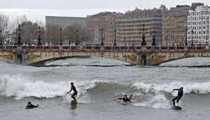 Surf en el Urumea