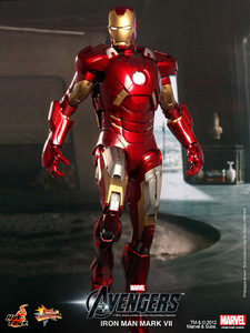 The Avengers Iron Man Mark VII 1/6 Scale Figure by Hot Toys