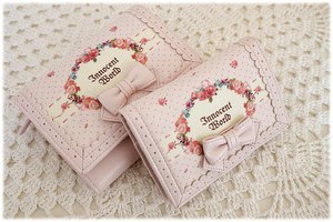 Innocent World Rose Perfume Short Wallet 2011
