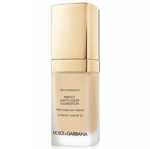 Dolce&Gabbana Perfect Matte Liquid Foundation №75 или №110, можно люминус похожие оттенки)