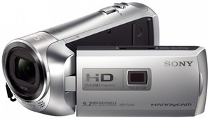 Белая видеокамера SONY HDR-PJ240E