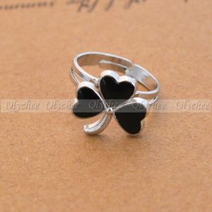 Clover Mood Color Changing Ring