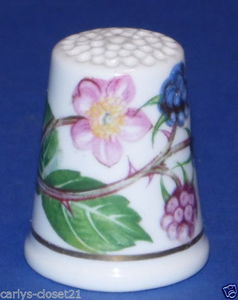 WYESIDE POTTERY Wales Collectable Thimble Brambles Design