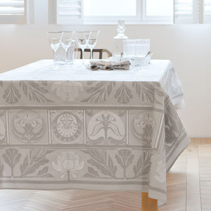 METALLIC PRINT TABLECLOTH AND NAPKIN