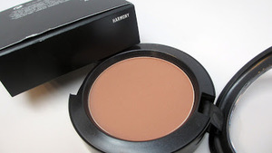 MAC Harmony powder blush