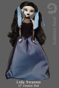 Готическая кукла  Leda Swanson