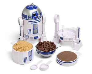 ThinkGeek :: Exclusive Star Wars R2-D2 Measuring Cup Set