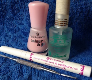 Essence French manicure&pedicure pen