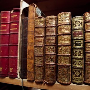 Разобрать старые книги