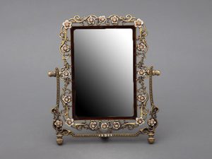 Красивое настольное зеркало (двухстороннее)