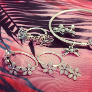 Pandora Daisy Flower Stud Earrings