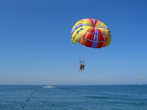 Полетать над морем