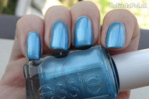 Essie 96 Beach Bum Blu