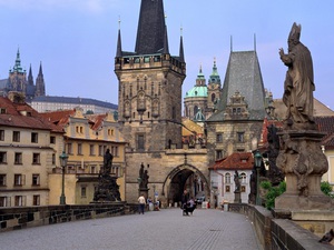 Поехать в Прагу