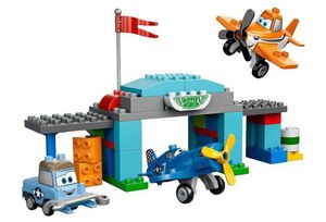 LEGO Duplo Лётная школа Шкипера
